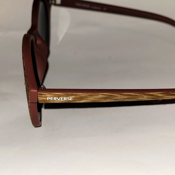 Mens Perverse Wood frame shades ๐ - Picture 2 of 3